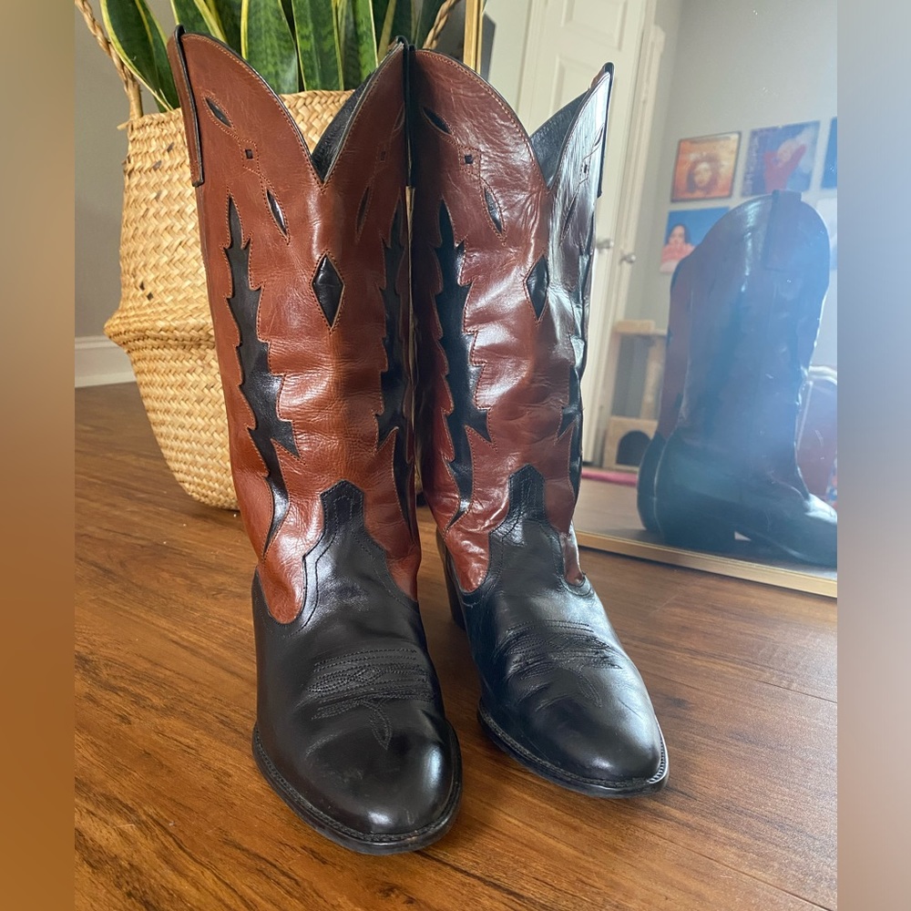 Vintage VanEli Cowboy boots in excellent condition